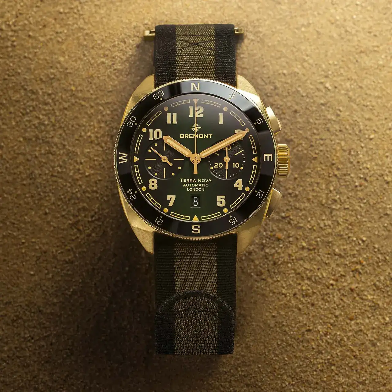 Bremont-Terra-Nova-42.5mm-Chronograph-Bronze-3.webp