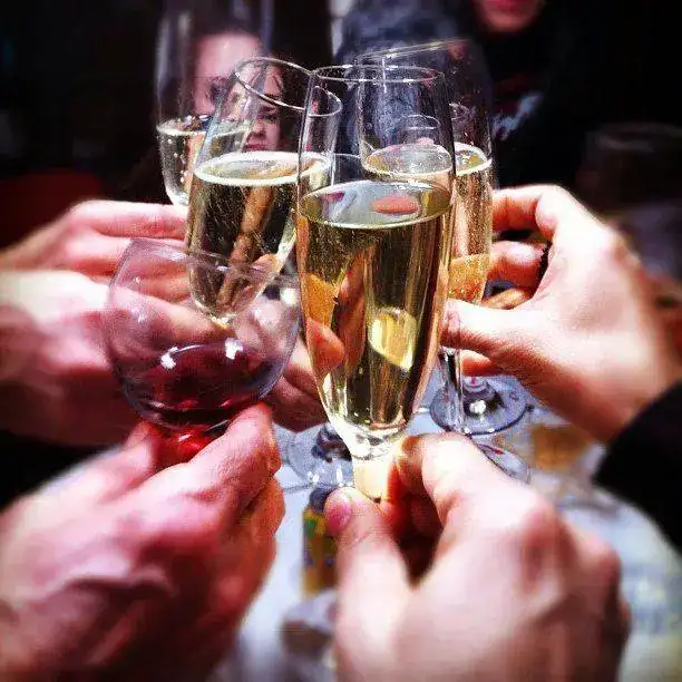 Brindis+1.webp