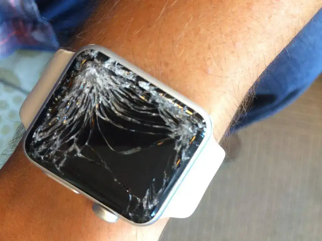 broken-apple-watch1.webp