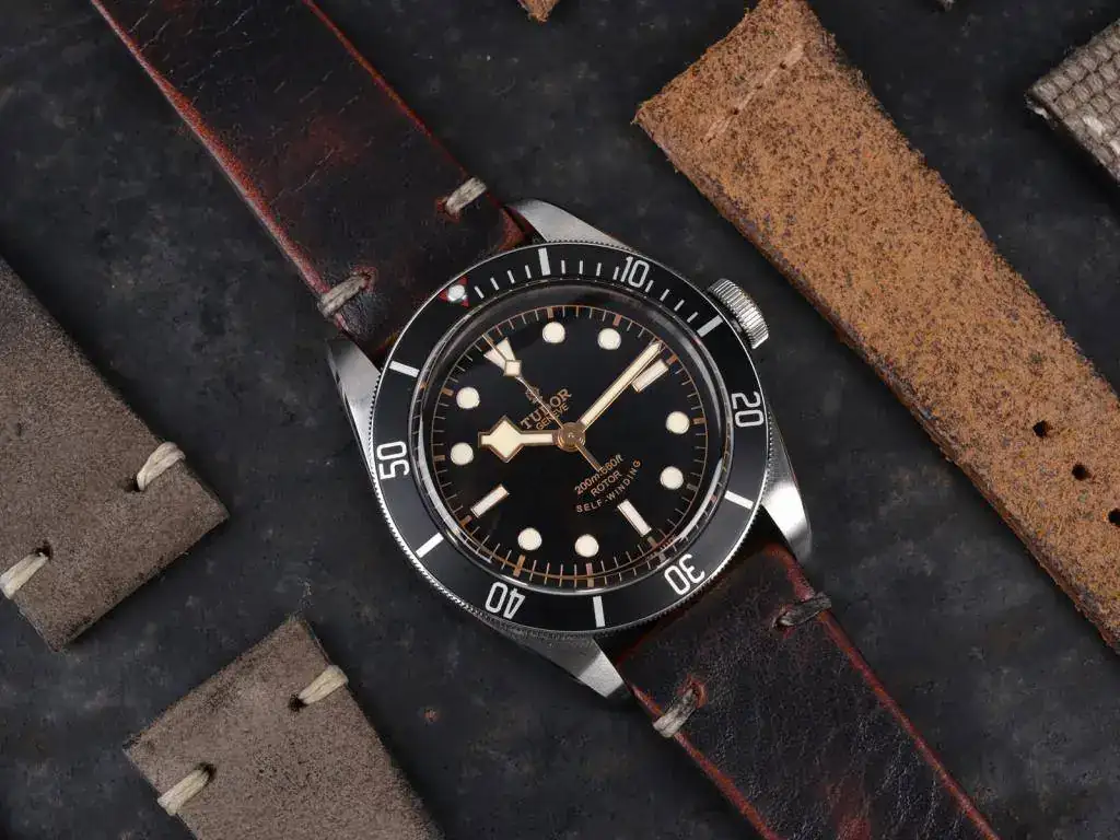 BS-Tudor-BlackBay-Black-67.webp