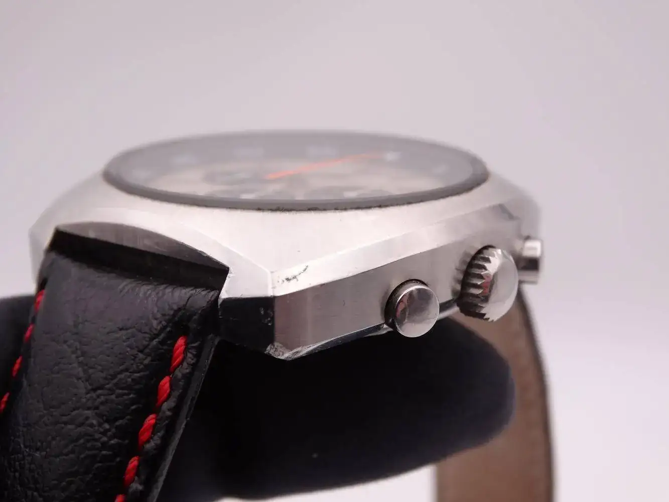 bucherer chronograph vintage 5487.webp