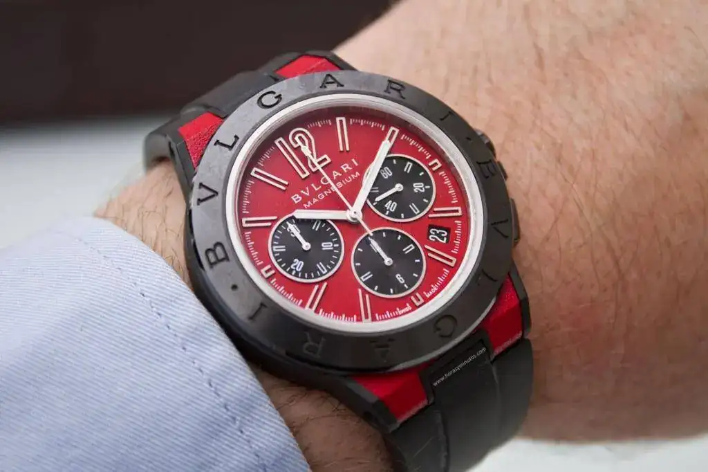 Bulgari-Diagono-Magnesium-Chronograph-8-HorasyMinutos.webp