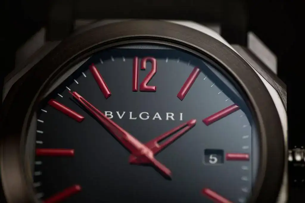 Bulgari-Octo-Ultranero-Red-4-845x564@2x.webp