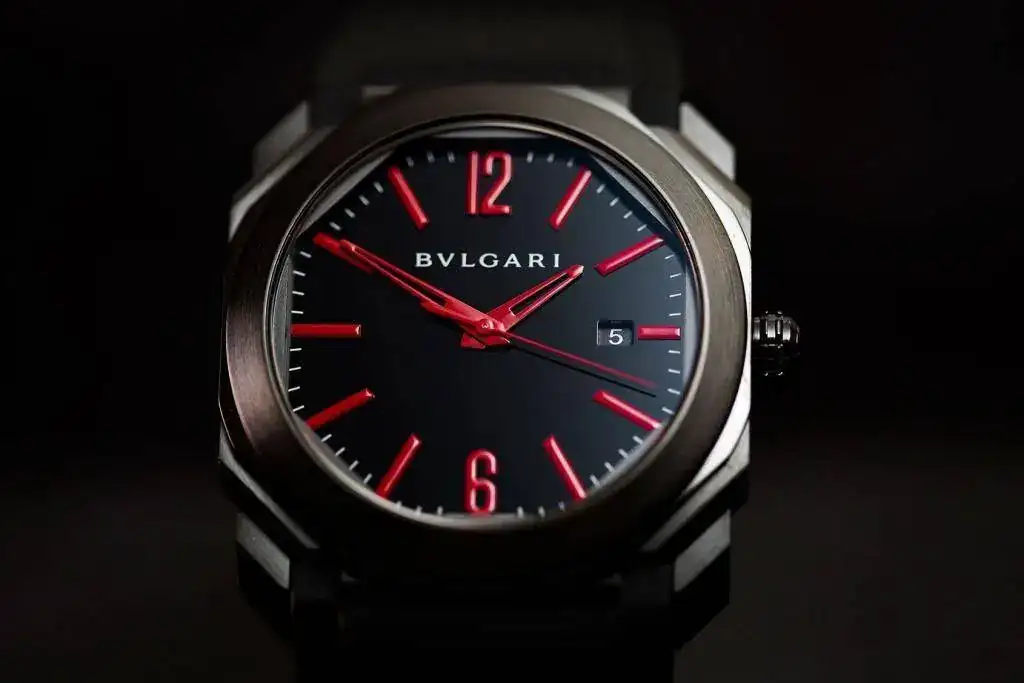 Bulgari-Octo-Ultranero-Red-6-845x564@2x.webp