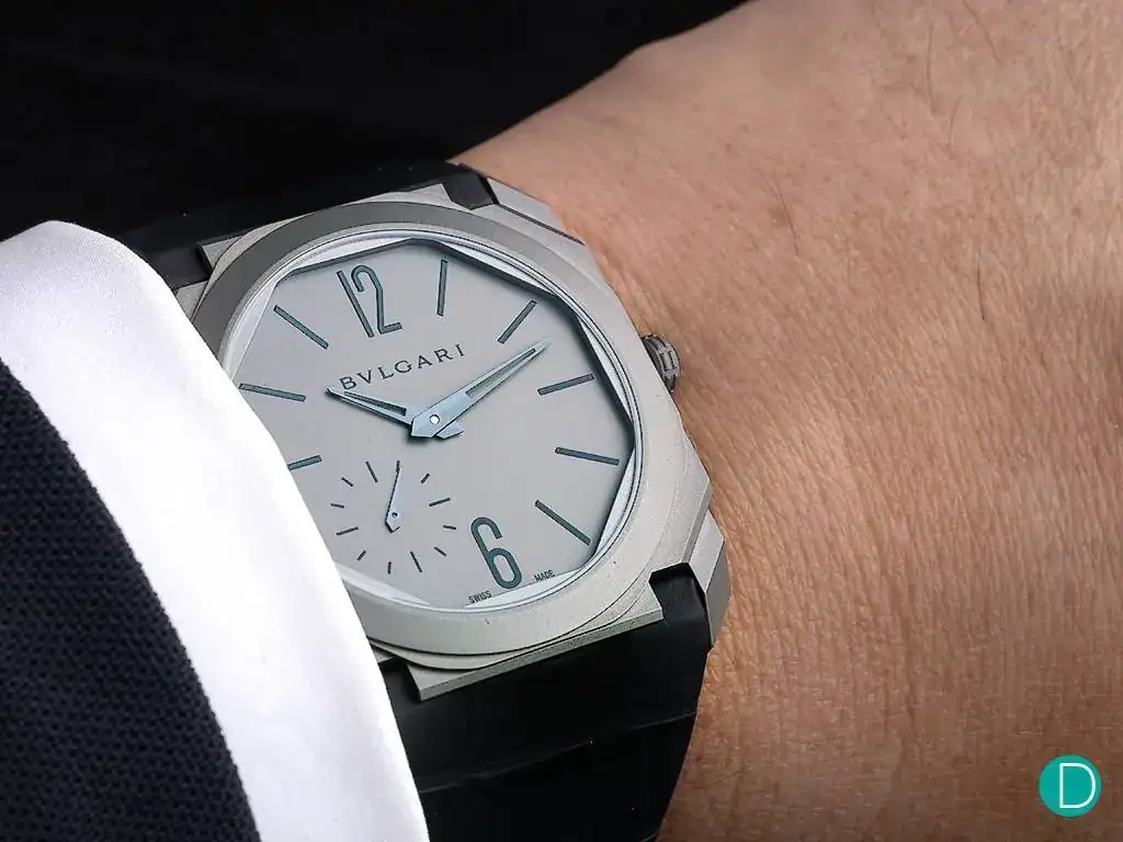 bulgari-octo-ultrathin-wrist.webp