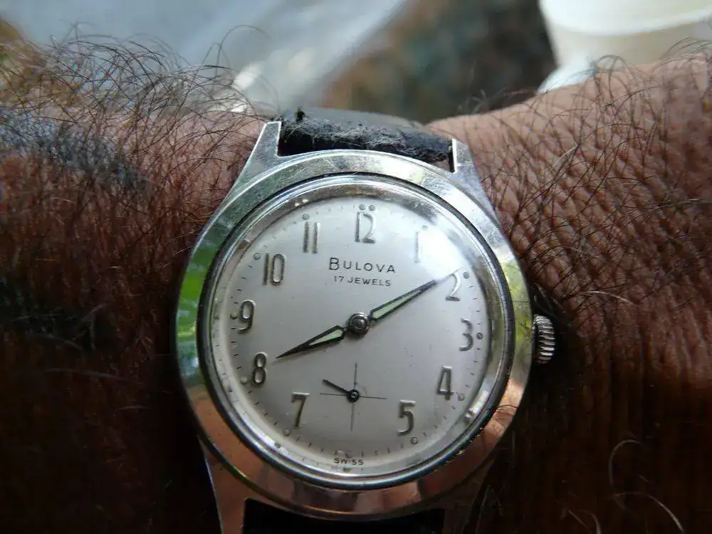 BULOVA 17 J.webp