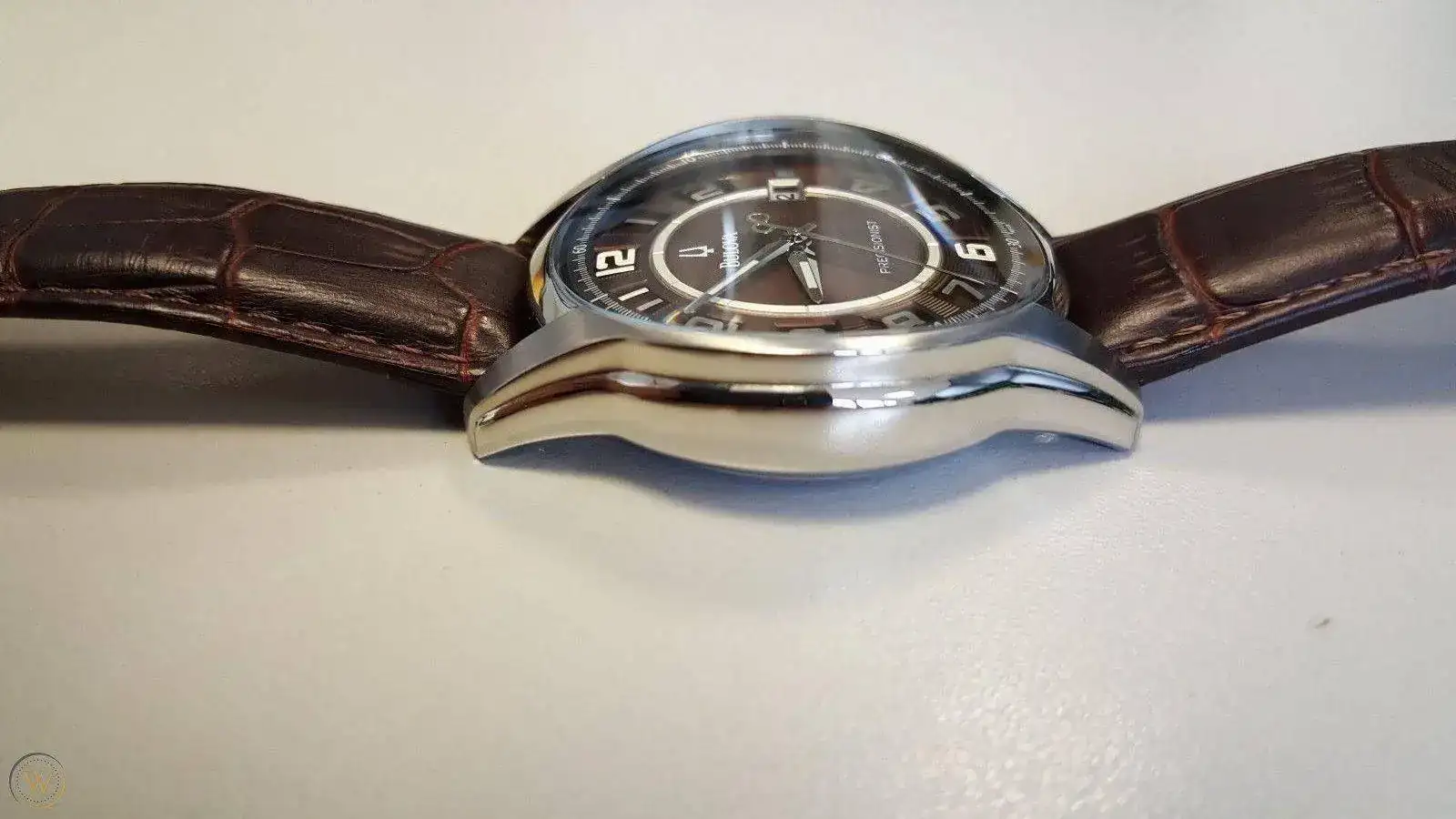 bulova-precisionist-96b128-sweeping_360_cfacbfa268149185ab9c5b86e154c5ff.webp
