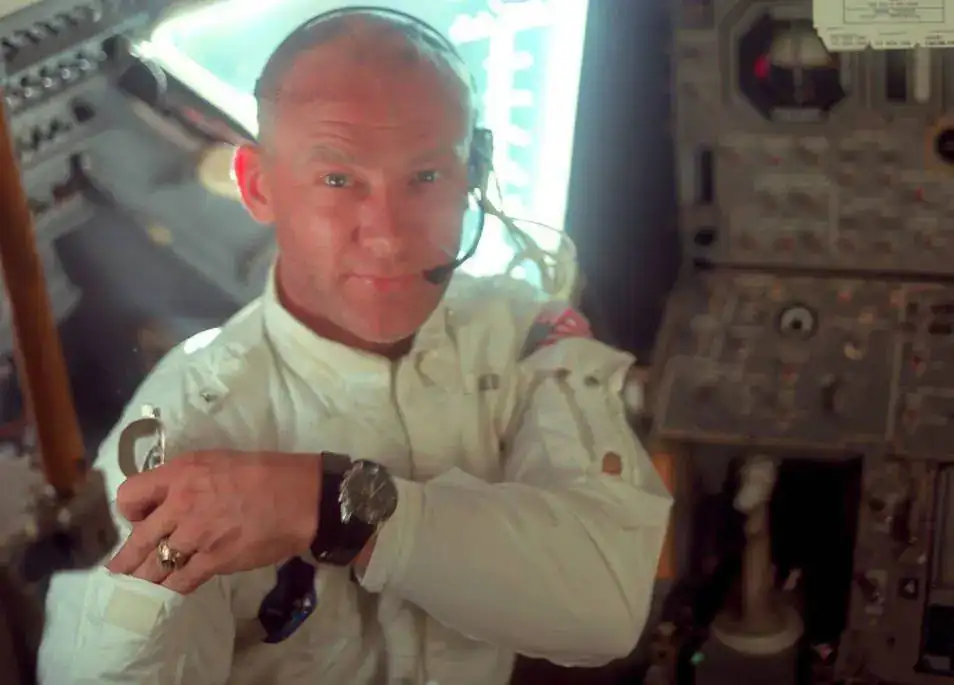 buzz-aldrin-apollo11.webp