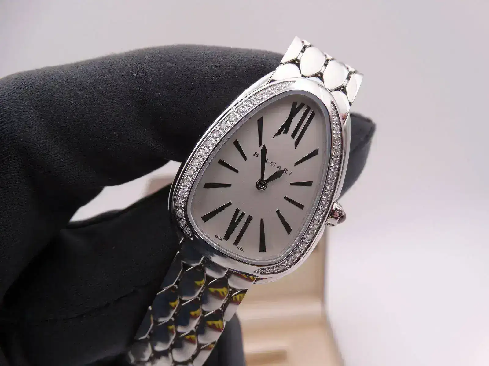 Bvlgari Bulgari Serpenti Seduttori diamonds 00117.webp