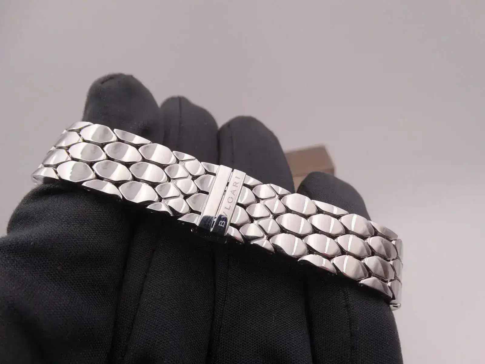 Bvlgari Bulgari Serpenti Seduttori diamonds 00123.webp