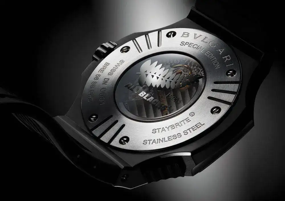 BVLGARI---Endurer-Chronosprint-All-Blacks-caseback.webp