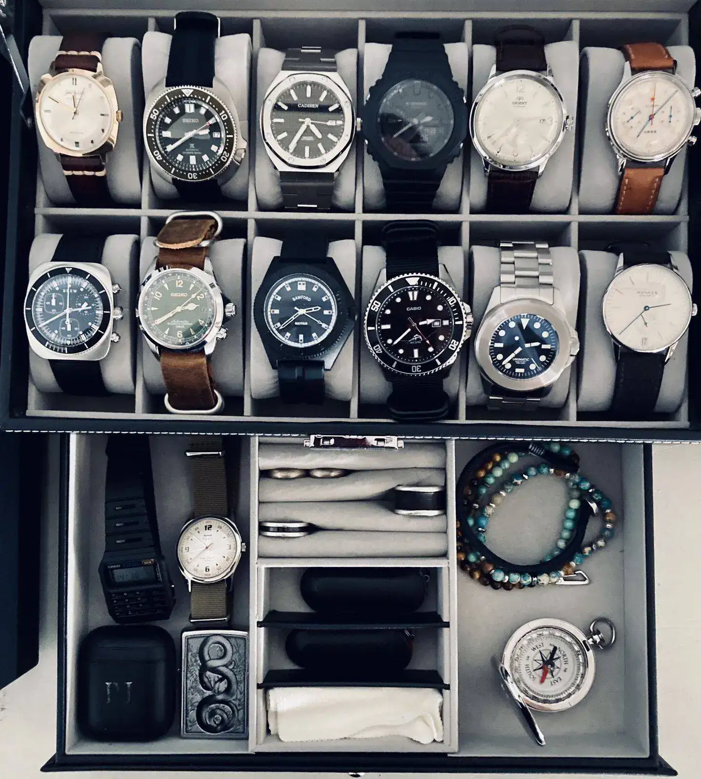 Caja 12 Relojes + Bisutería 03 2021.webp