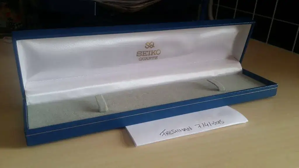 CAJA%20SEIKO%20ABIERTA_zpsea8rmruh.webp