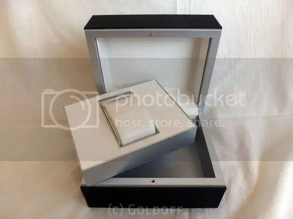 Caja-IWC-3_zps27c468bc.webp