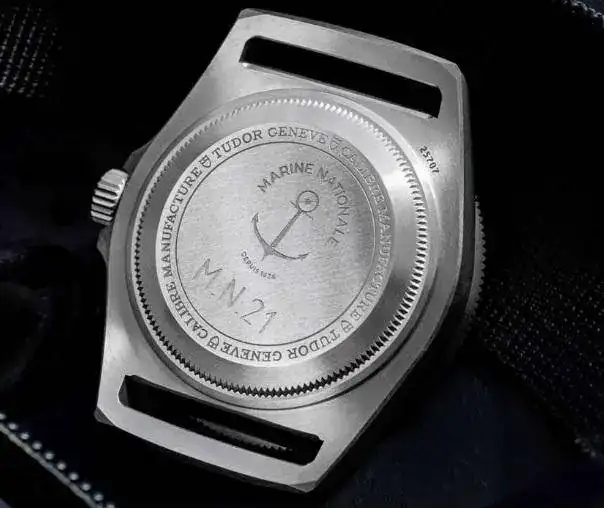 Caja mecanizada.webp