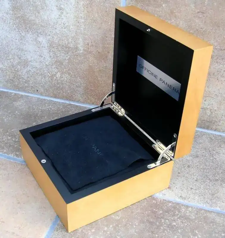 CAJA-PANERAI-8.webp