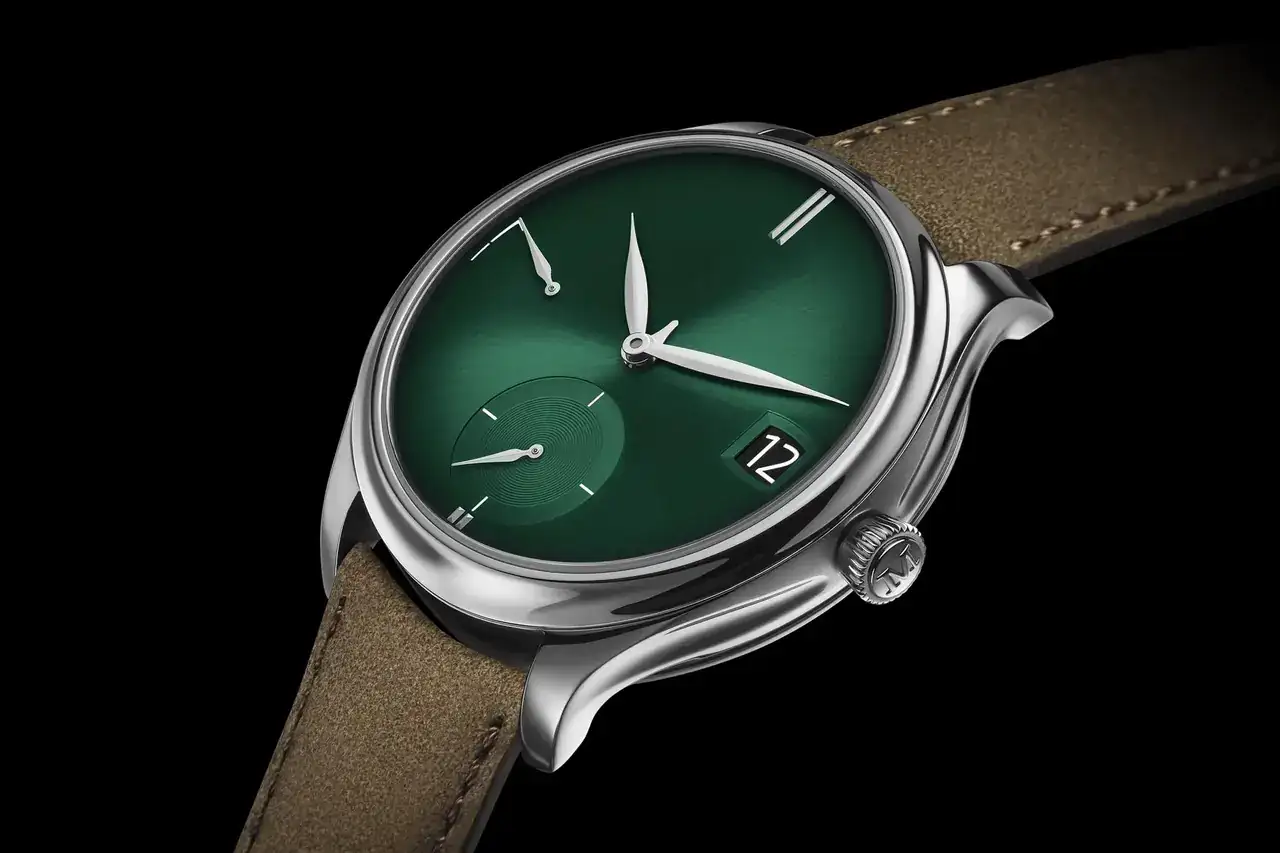 Calendar-Purity-Cosmic-Green-Pre-Baselworld-2018-1.webp