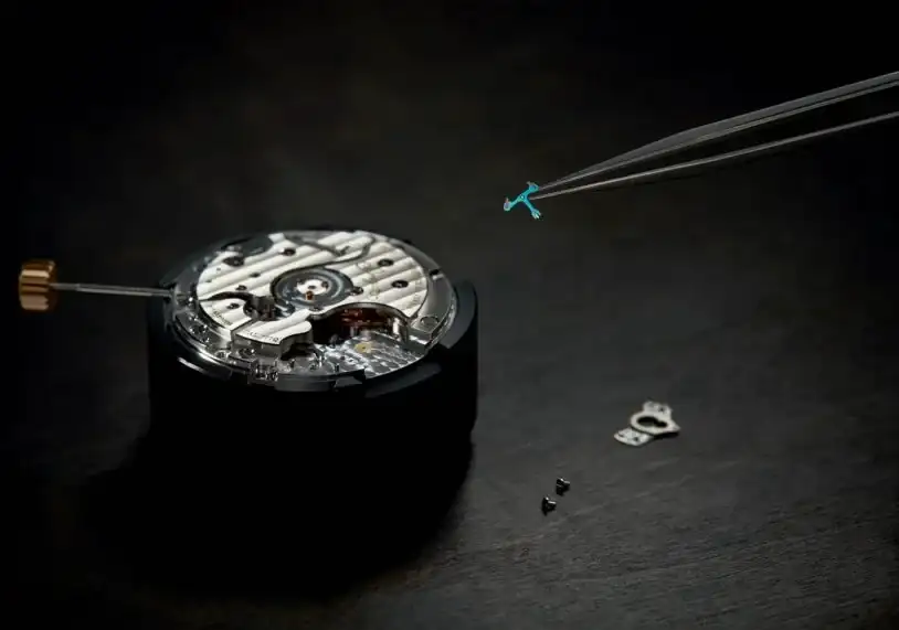 caliber-breguet-777q-assembly-1_low-814x571.webp