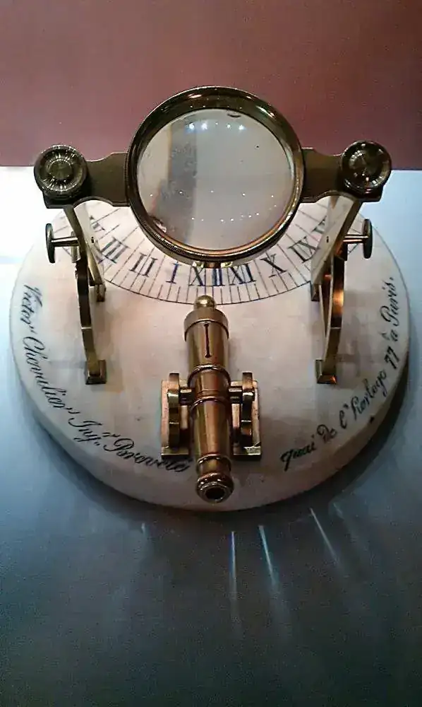 Cannon_Sundial_by_Victor_Chevalier,_Paris_(about_1800).webp