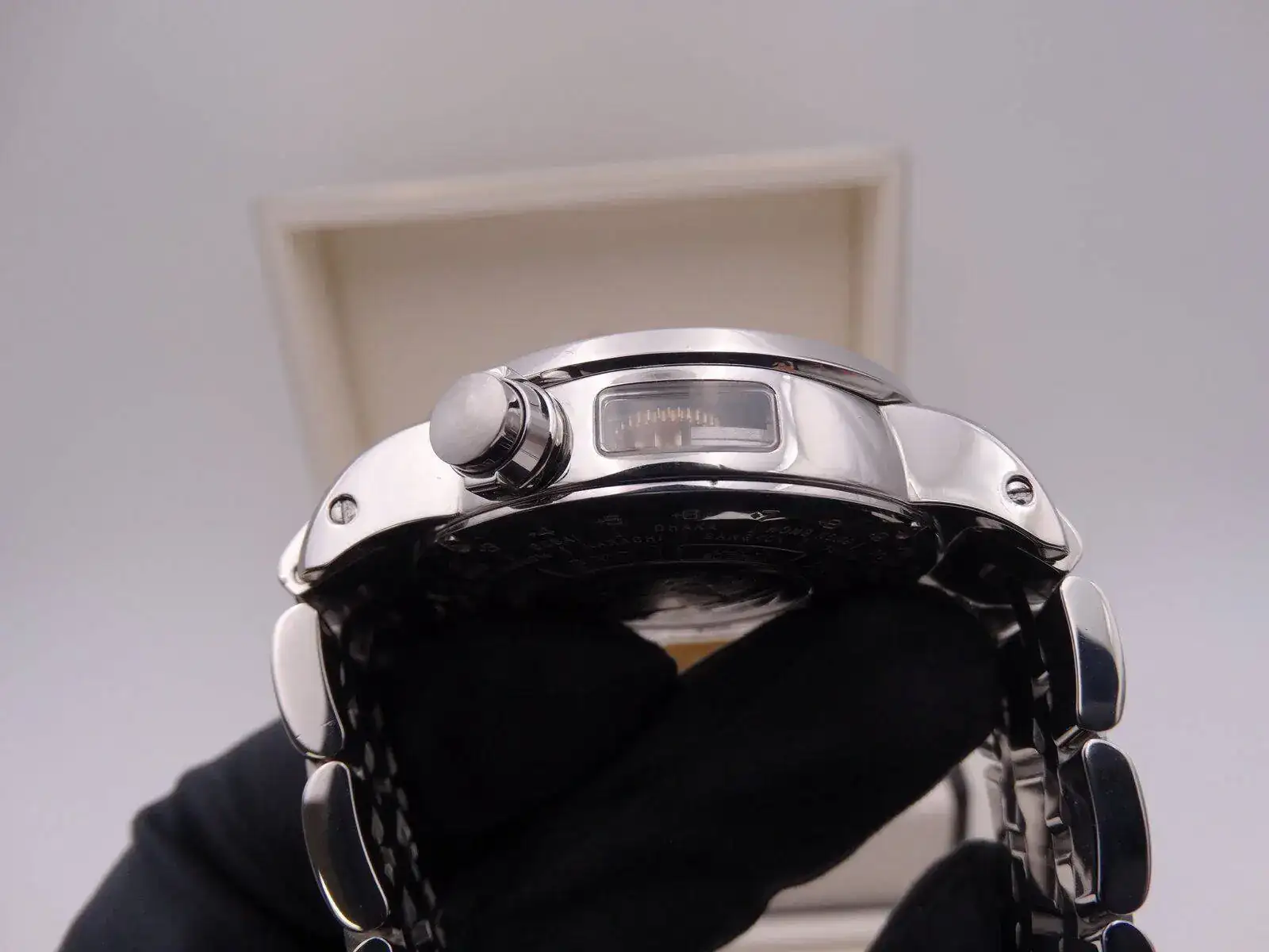 Carl F. Bucherer Travel Tec 04369.JPG