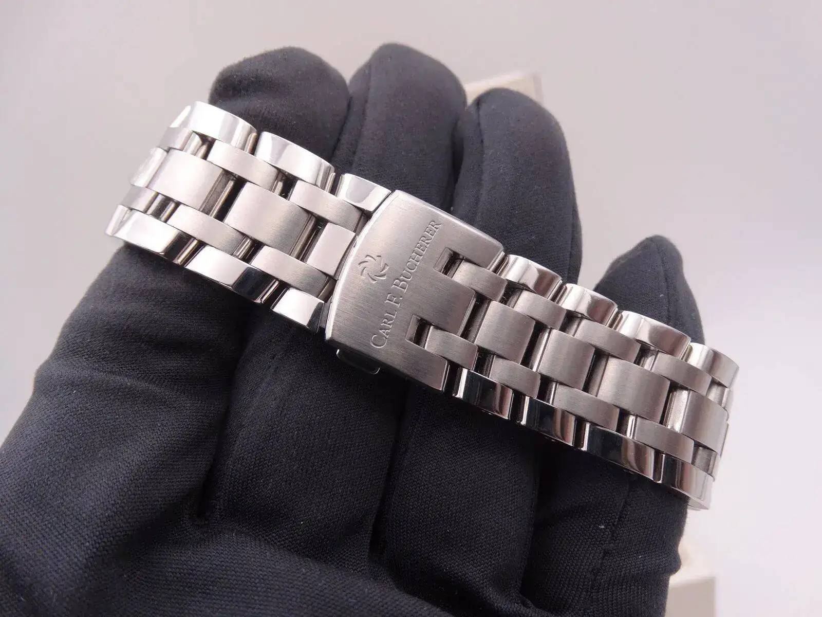 Carl F. Bucherer Travel Tec 04372.JPG