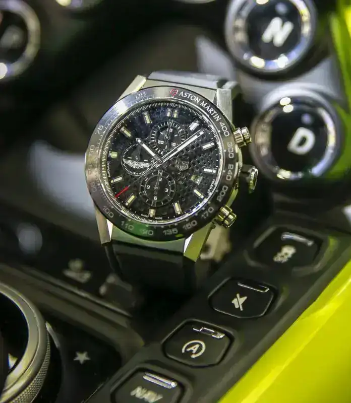 carrera heuer 01 aston martin.webp