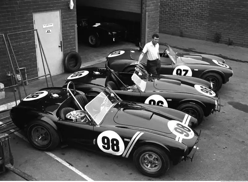 Carroll-Shelby-1963a.webp