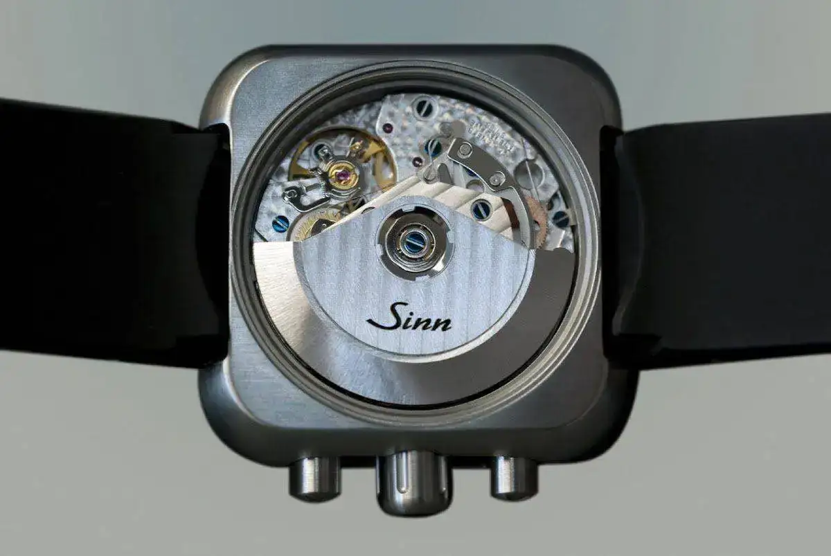 Carscoop_Mazda_Watch2.webp