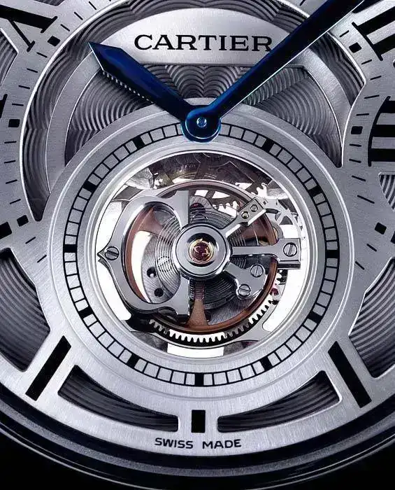 cartier-ballon-bleu-tourbillon-volant-3.webp