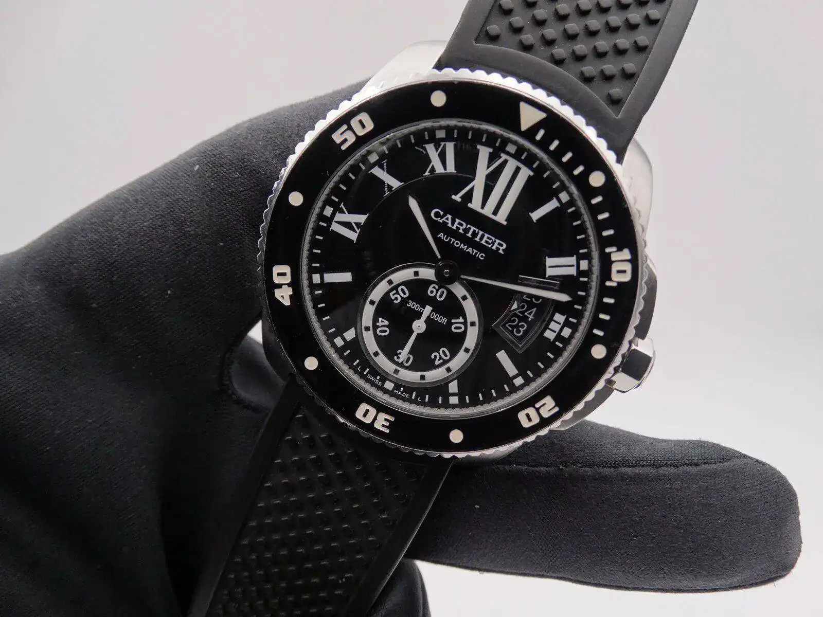 Cartier Calibre de Diver 8682.JPG