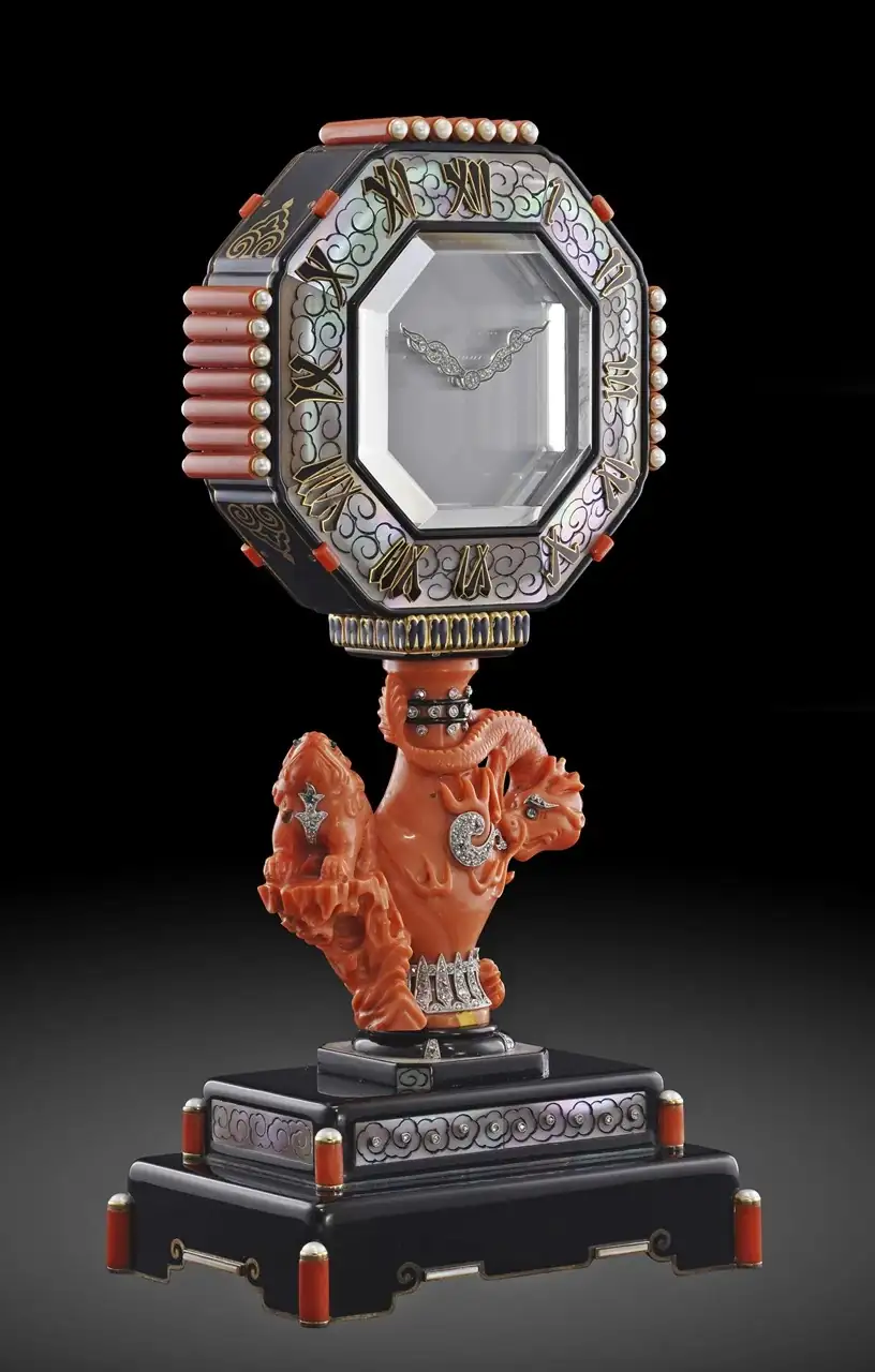Cartier reloj de sobremesa coral.webp
