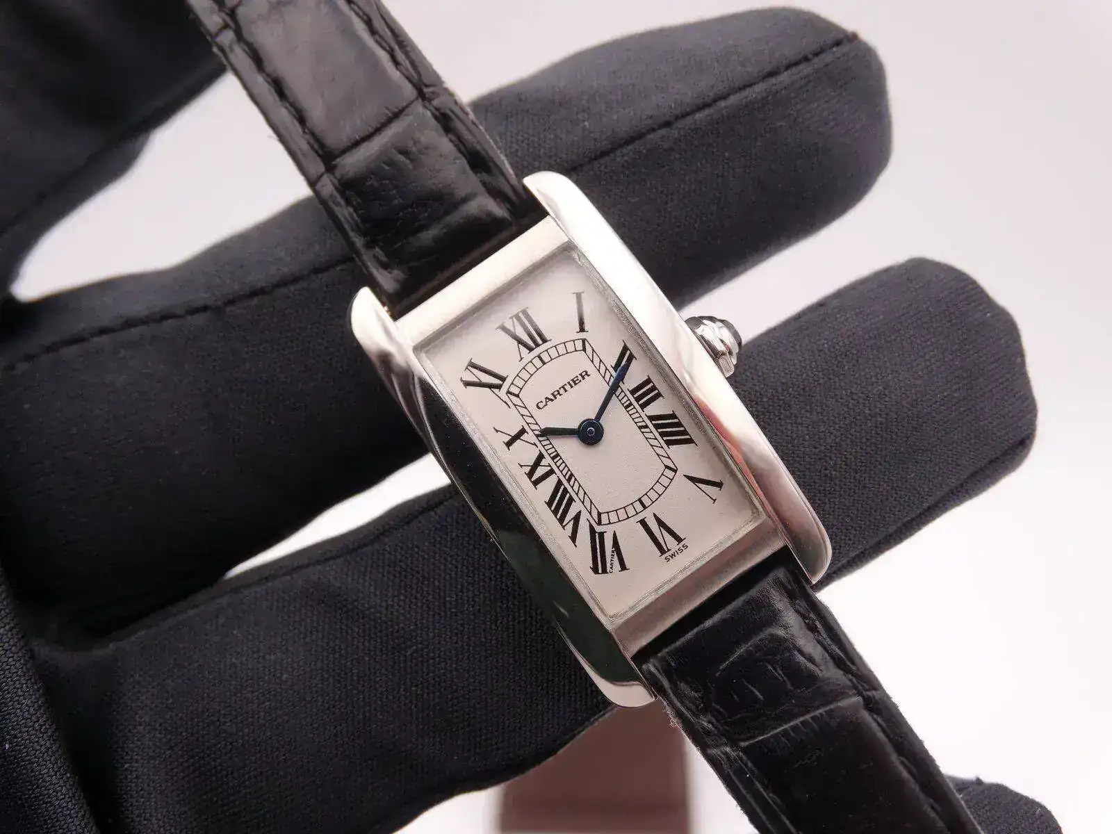 Cartier Tank Americaine Gold 7252.webp