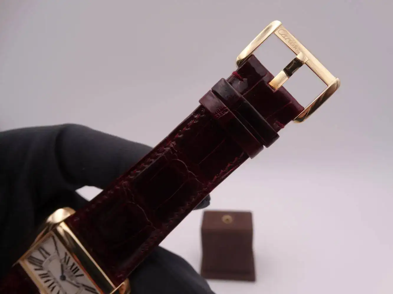 Cartier Tank Divan Gold 7218.webp