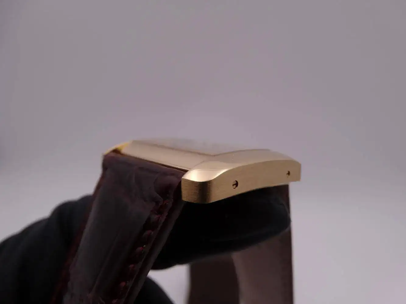 Cartier Tank Divan Gold 7223.webp