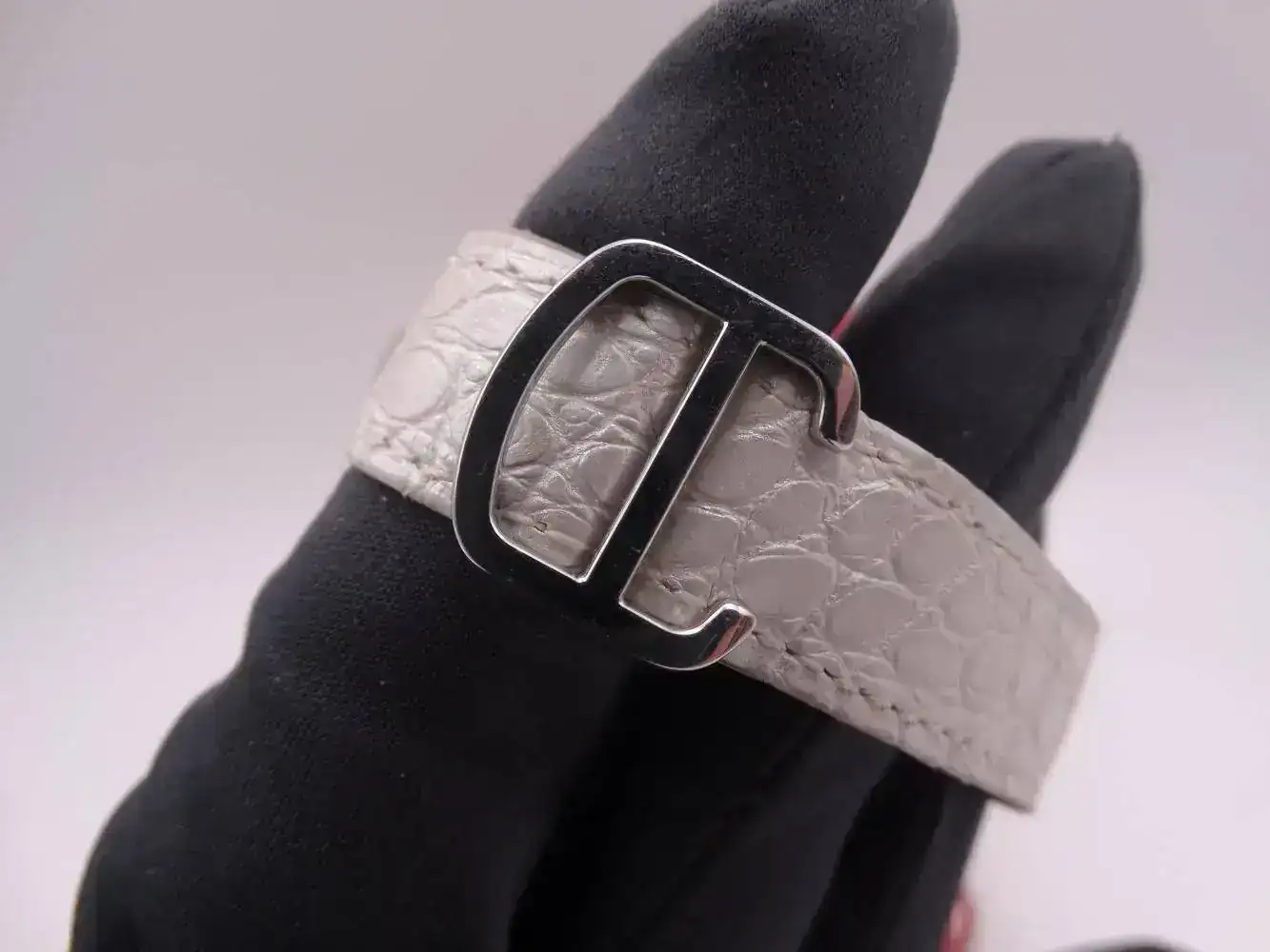 cartier tank solo quartz 5159.jpg