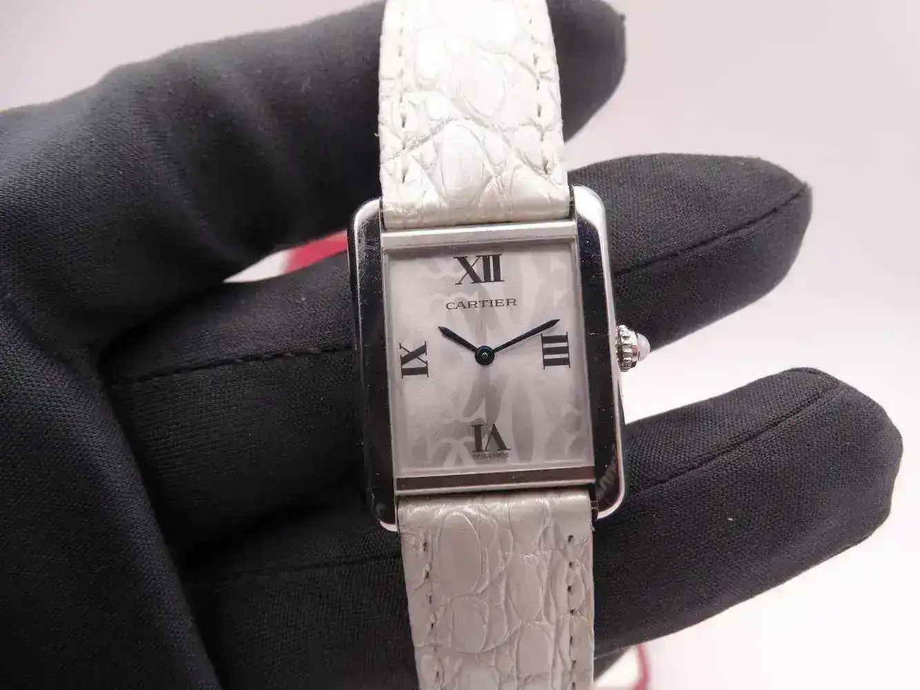 cartier tank solo quartz 5170.jpg