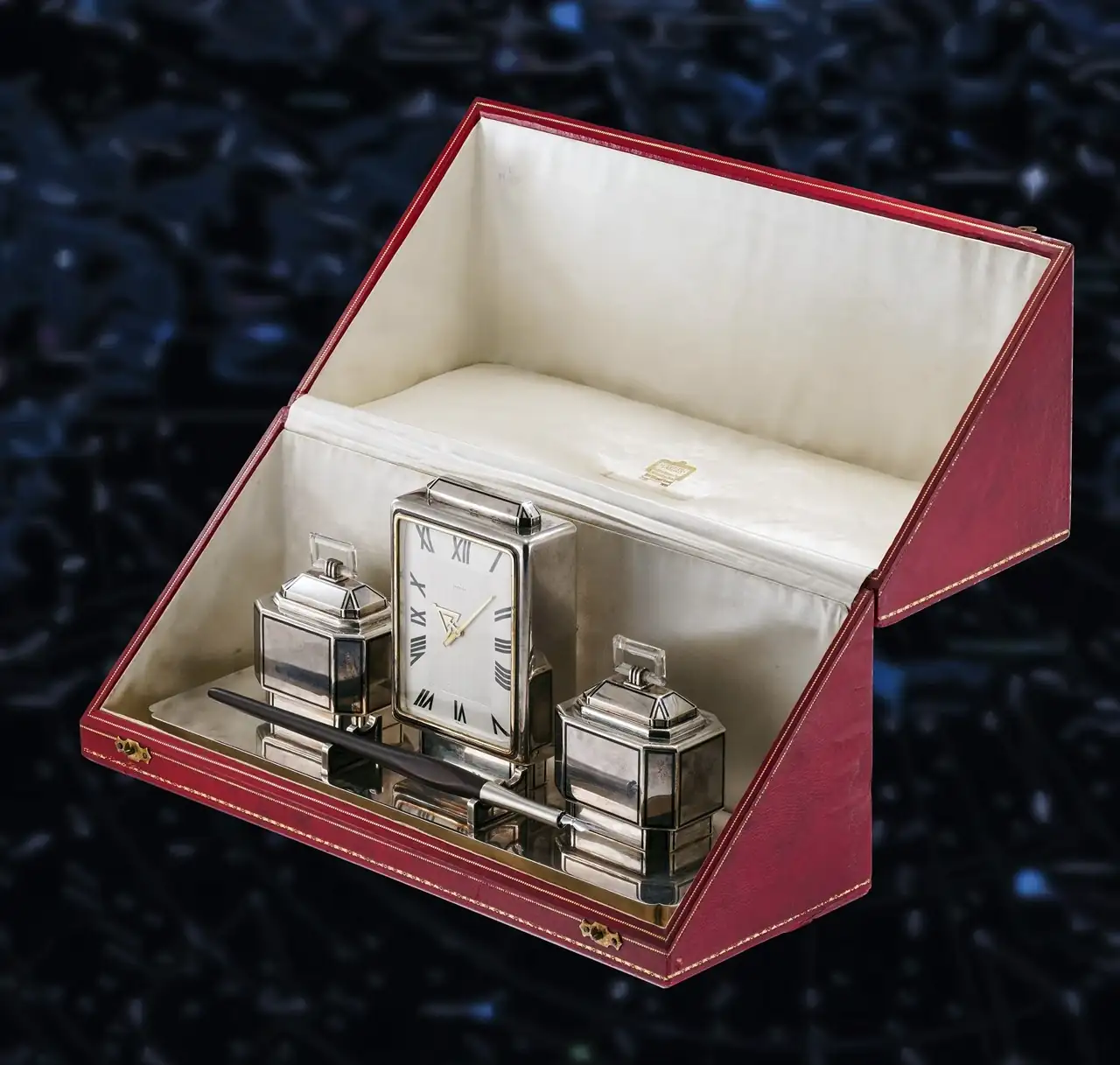 Cartier_escribanía de plata.webp