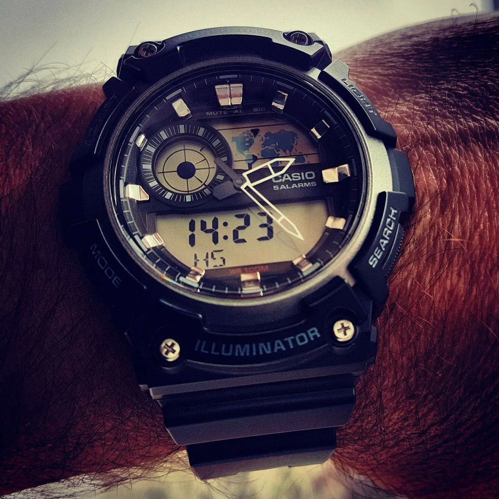 Casio AEQ-200W-1A (3).webp