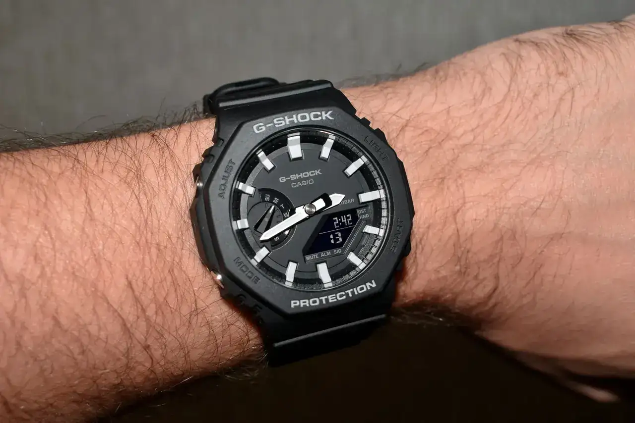 casio-g-shock-ga-2100-1a-review-06.webp