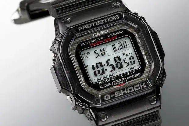 casio-gshock-gw-s5600-carbon-fiber-1.webp