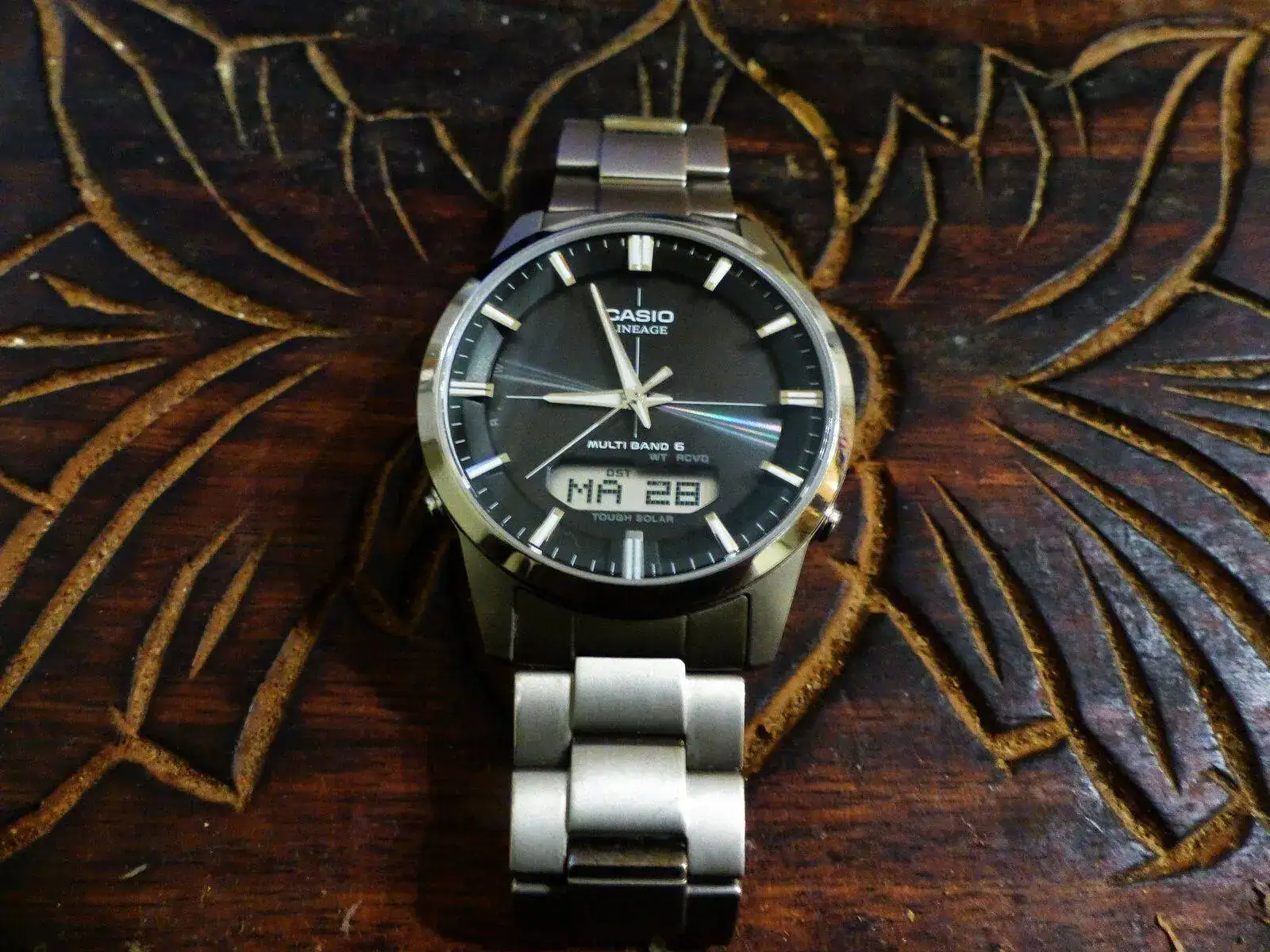 Casio Lineage Titanium (LCW-M100TSE-1AER).jpg