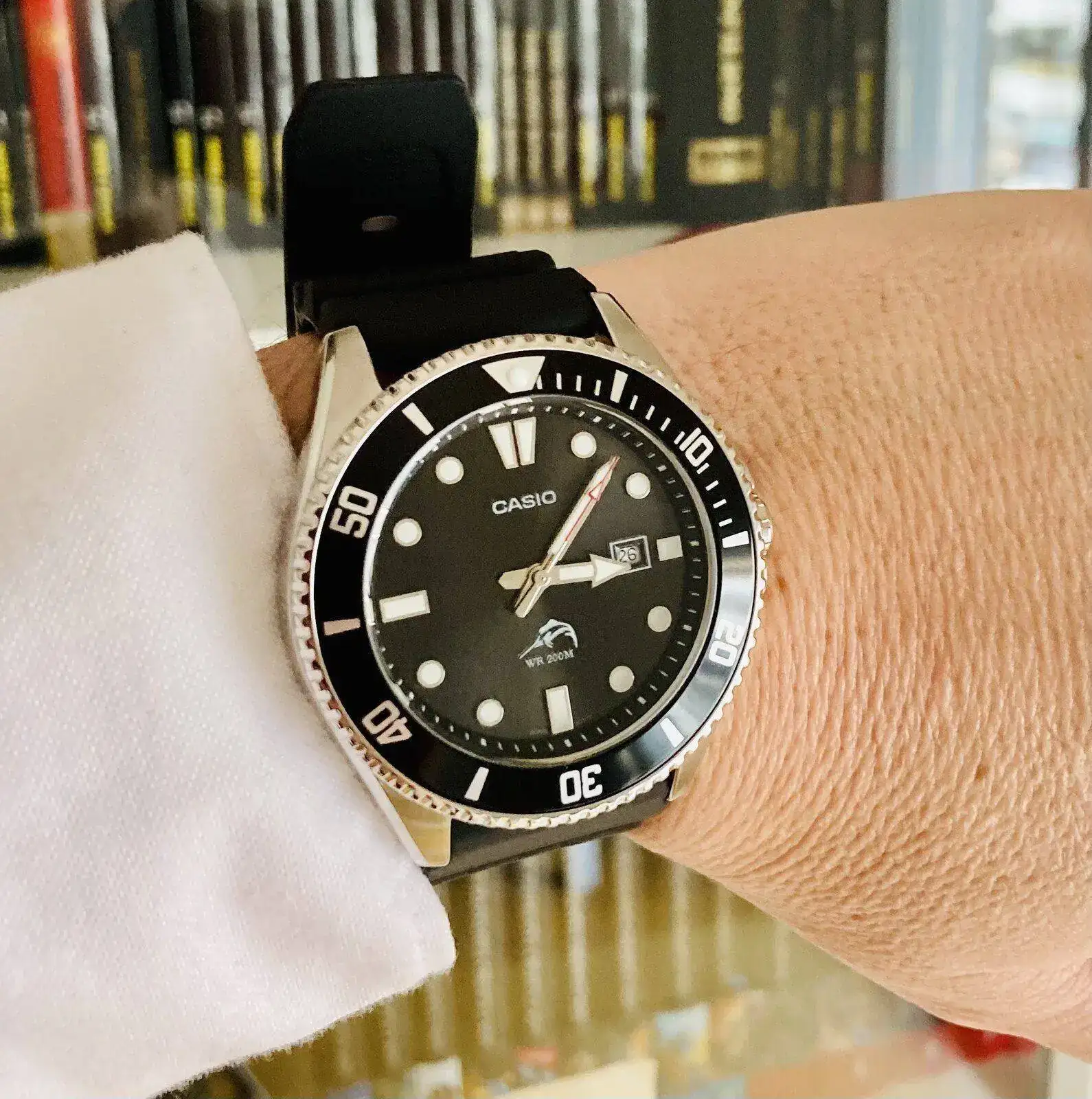 Casio MDV-106-1Av_1 Caucho Original Strap.webp