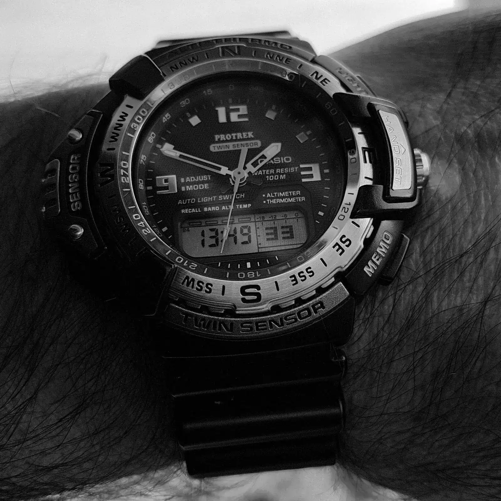 Casio Protek PRG-71 Twin Sensor (B&W).webp