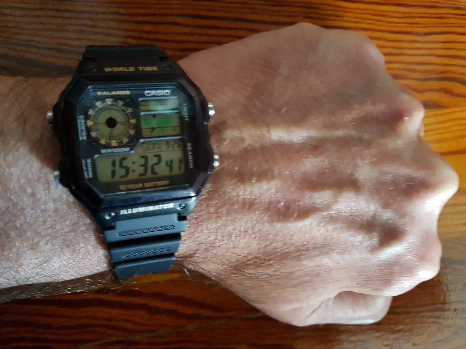 Casio World Time AE1200WH (3).webp