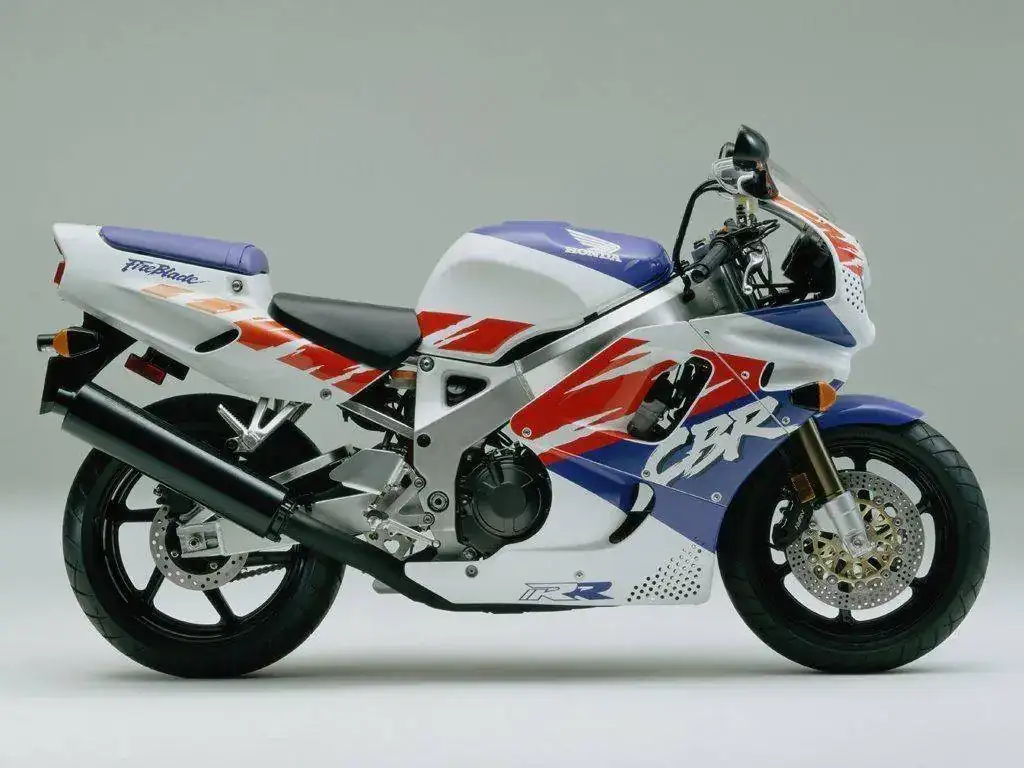 CBR_900_RRN_RRP_Fireblade_92-93_1.webp
