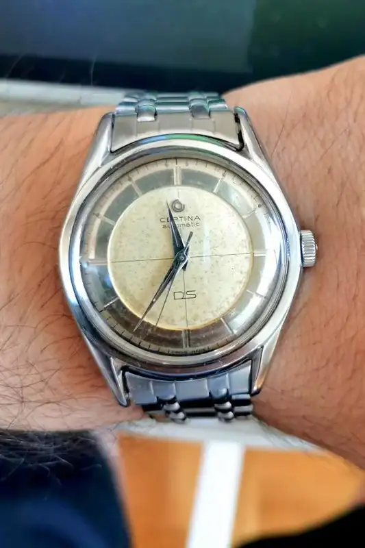 Certina-DS-vintage-impresionante-con-su-armis-01.webp