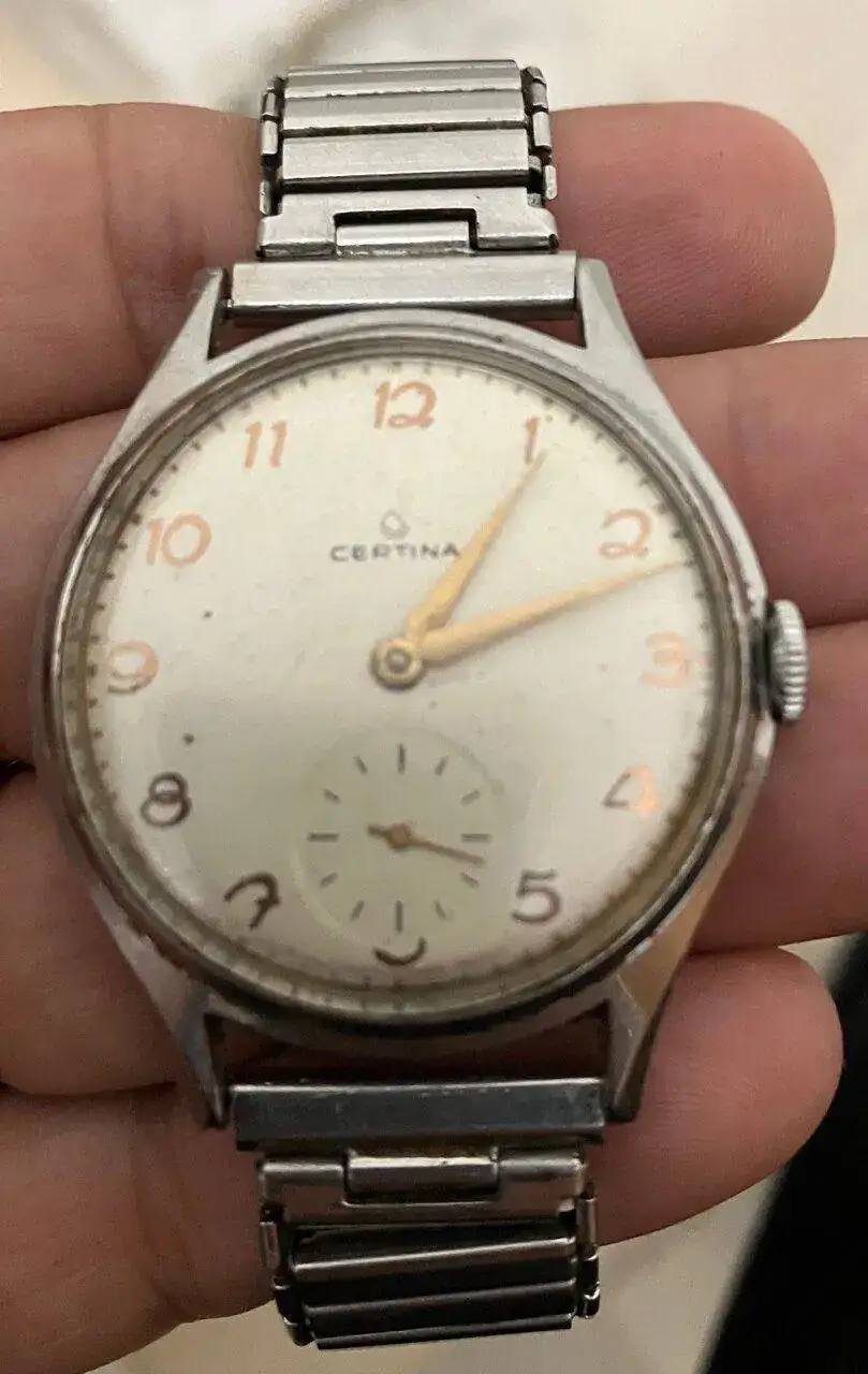 certina12.webp