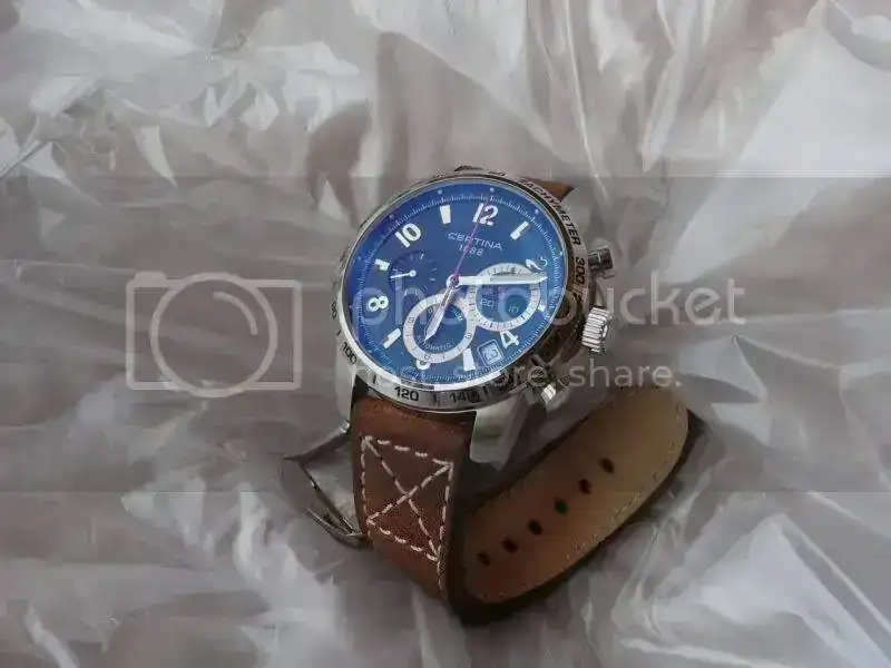 certina3.webp