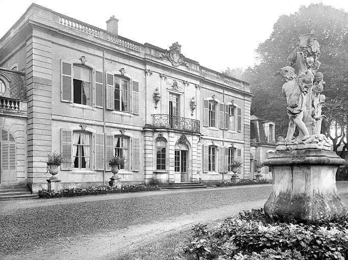 chateau-montaigu.webp