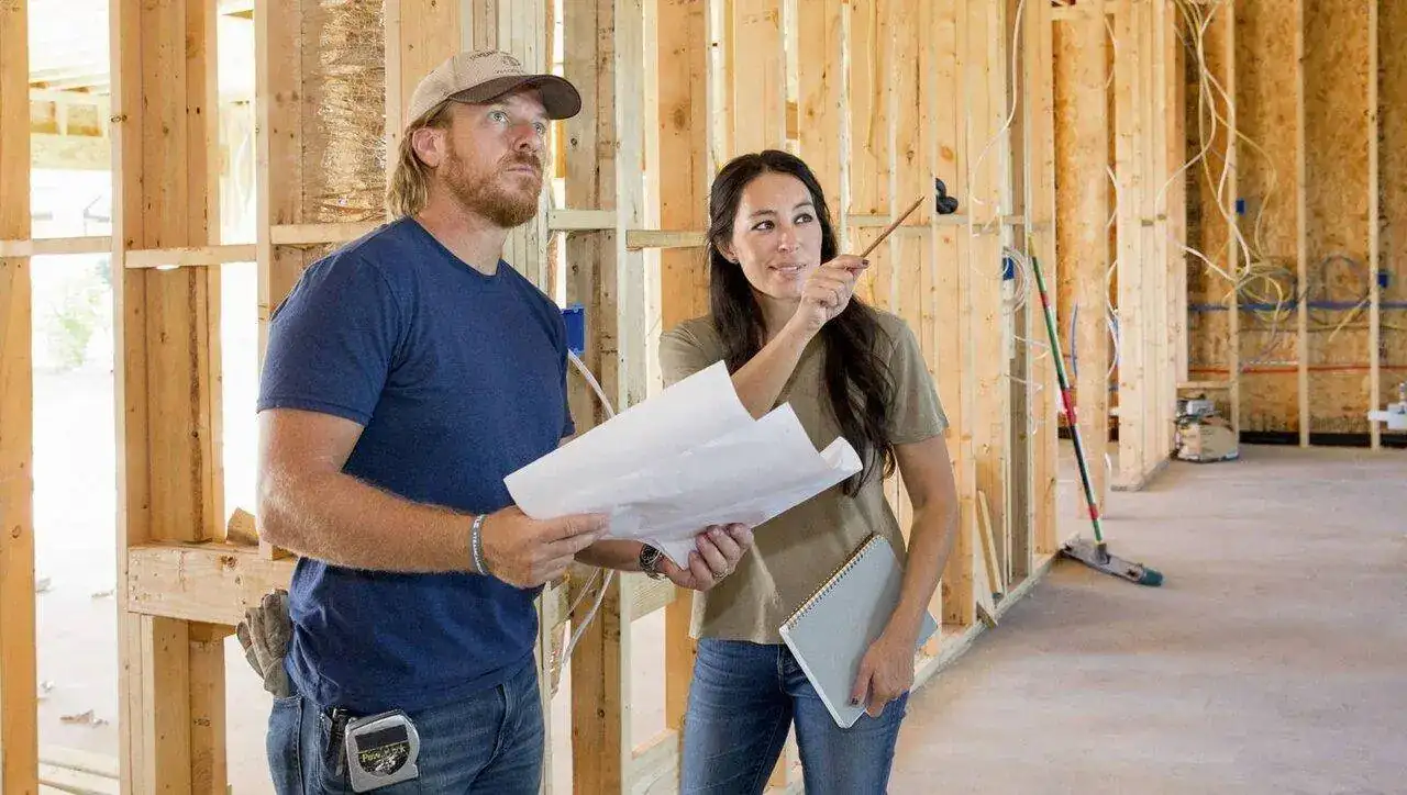 chip-joanna-gaines-08042020.webp